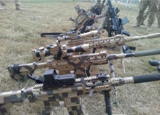 cs真人对抗基地用哪种枪？能用特殊武器的cs