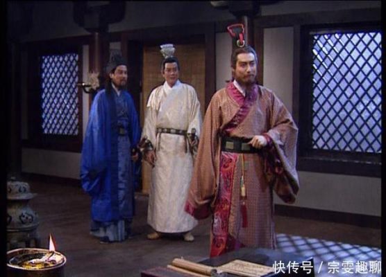 孙权,周瑜,黄盖三个人的武器都是什么？孙权武器是什么