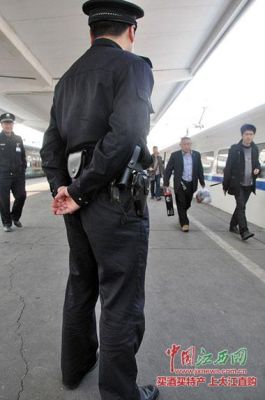 火车乘警带的啥枪，有子弹吗？上人的武器弟39集