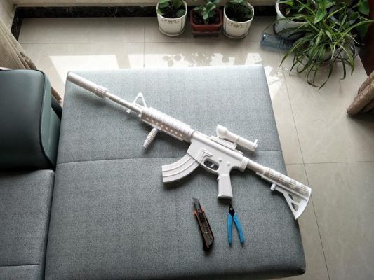 做手工的胶水枪叫什么？手工武器枪