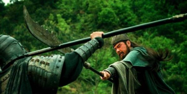 关羽和典韦的兵器？武器 长朔