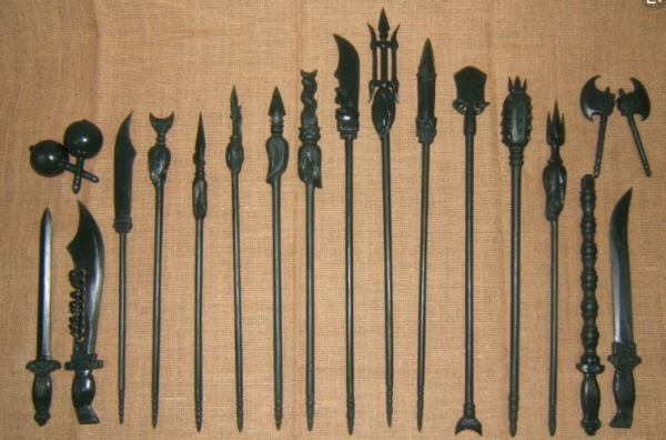 古代好听兵器名字？《古代武器大全》下载