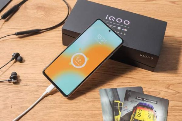 iqoo7充电120w对电池伤害有多大？120武器多少伤好