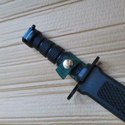 随身带什么防身武器合法，最好有点震慑力，能不动手就不动手最好？中国常用武器