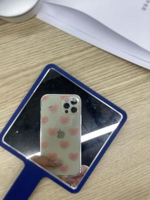 苹果12后盖玻璃碎了影响使用吗？（dnf武器 12不碎）