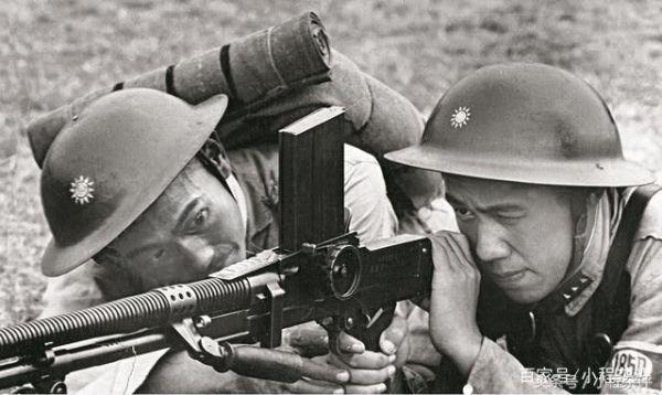 抗日时国军一个连是什么装备一个连有多少人，什么装备？（中系武器叫什么）