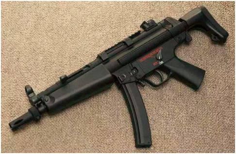 GTA SA请问如何让小弟拿沙鹰,MP5武器？（gtasa换武器）