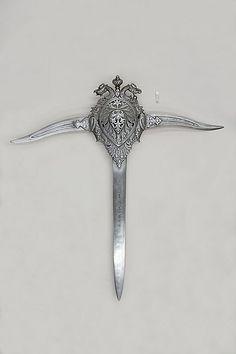 亚兹拉尔之剑是谁的武器？（炽天使路西法的武器）