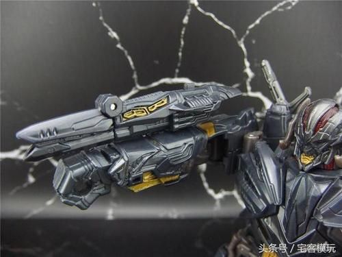 威震天的武器都有什么？（威震天武器）