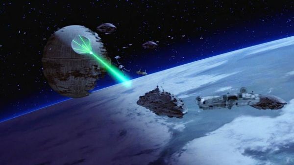 星球大战有个星球被太空堡垒一炮就崩溃了，这是什么武器？（星球大战上第二颗死星的武器）
