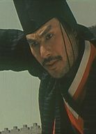 刀剑笑里横刀送给笑三少的人头是谁的？（笑剑横刀 武器）