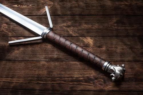 巫师3威伦武器？（巫师3怪兽武器）
