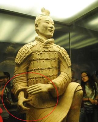 兵马俑兵器被谁拿走了？（手握武器的人们）