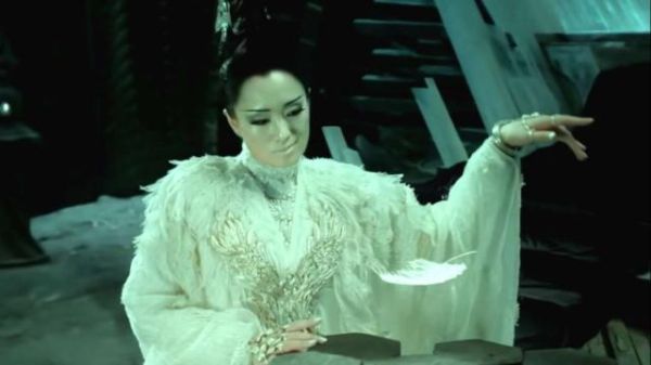 西游记有九阴白骨爪吗？（白骨精使用武器）