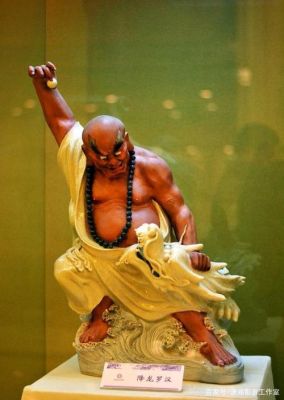 降龙罗汉的武器？（罗汉的武器）