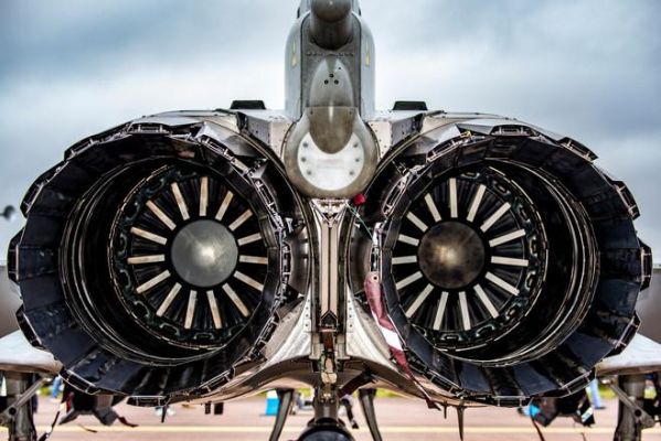 ej200和f414比较？（ej武器）