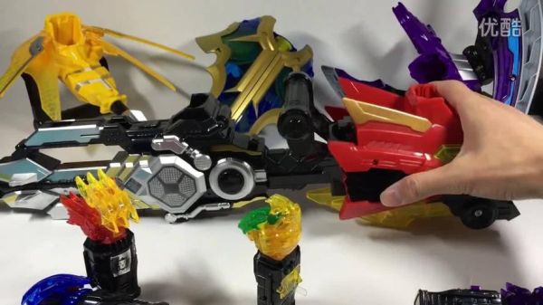 铠甲勇士捕将五大铠甲的武器？（逆战2015武器大全）