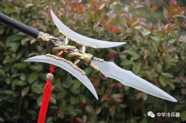 水浒传中人物吕布的武器？（吕布的武器现在在哪）