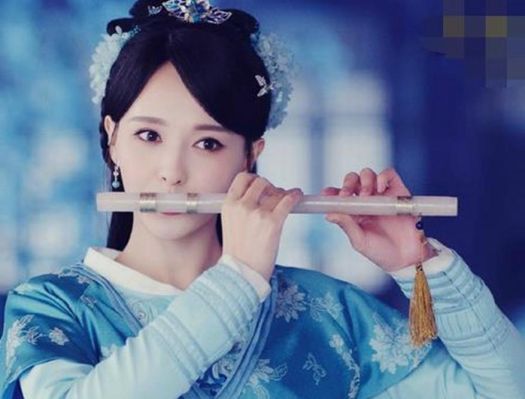 很多年前的一部古装电视剧女主角用笛子做武器？（一个用笛子当武器的女人）