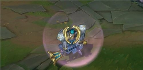 光明骑士幻化什么武器？（lol武器光明骑士视频）