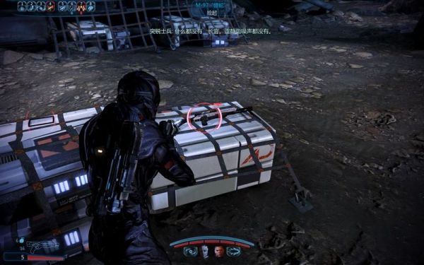 质量效应3怎么升级武器？（质量效应3扔武器）