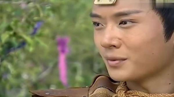 欢天喜地七仙女里金吒的武器是什么？（七仙女的武器）