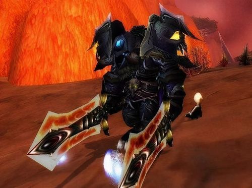 魔兽世界正式服狂暴战武器用双手还是单手？（魔兽世界狂暴战士拿什么武器）