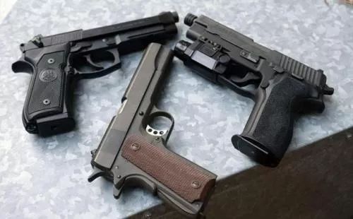 cs2去哪练枪？（真实武器模拟手枪朴那个二站）