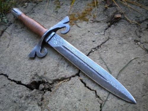 外国冷兵器节目叫什么？（国外武器介绍节目）