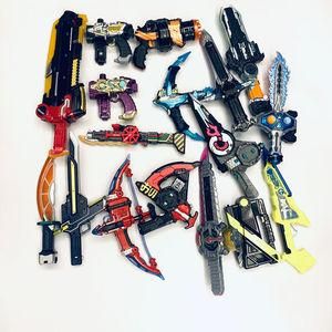 假面骑士剑中的所有武器？（假面骑士武器图片）