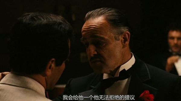 教父1中麦克杀索拉索之后为什么要丢下武器？（教父2 隐藏武器）