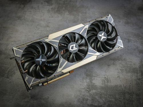 迪兰战神和蓝宝石超白金哪个好？（大战神白金武器外观）