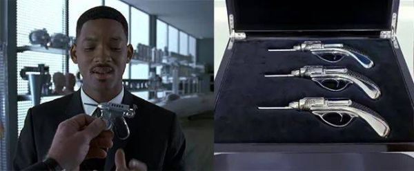 剑网3指尖正阳武器御神武器区别？（黑衣人的武器）