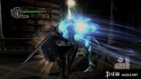 《鬼泣4》里面如何翻滚啊？（ps3鬼泣4武器锁定）