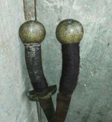 锦衣卫鸳鸯刀双刀兵器怎么玩？（鸳鸯双刀用什么武器）