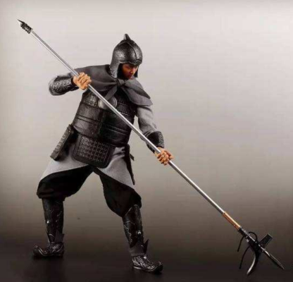 古代攻守兵器打一人名？（是打武器）
