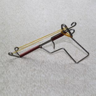 铁丝橡皮筋枪的做法？（幼儿简单武器图片大全图片大全）