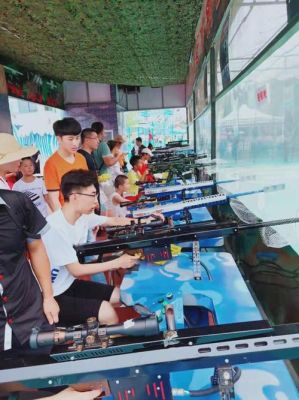 适合12到18岁青少年玩的室内娱乐项目有什么？（类似科洛斯成长武器）