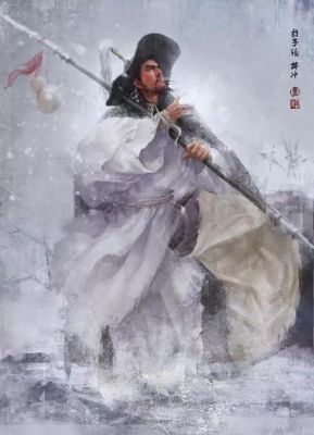 林冲杀富安和陆虞侯为什么用不同的武器？（哪种武器杀人最多）