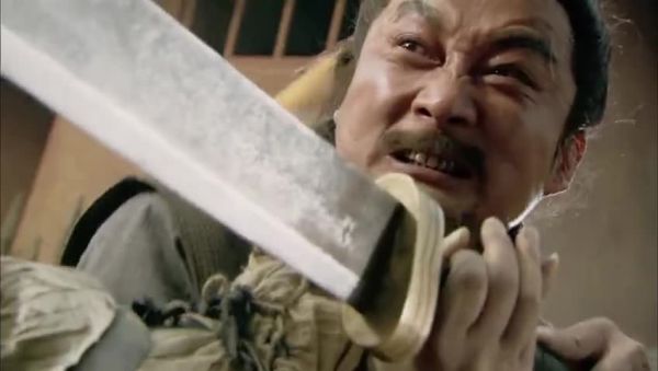 林冲杀富安和陆虞侯为什么用不同的武器？（哪种武器杀人最多）