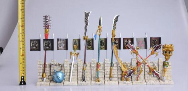 三国时期各人物的武器，坐骑？（三国人物的专属武器）
