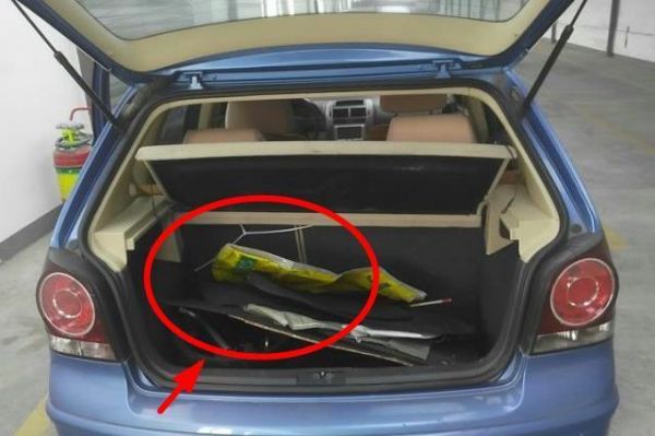 汽车后备箱放什么防身工具合法？（轿车后备箱放武器图片）