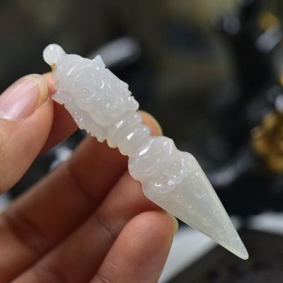 奥运会参赛证挂件咋挂的？（挂武器玉坠）