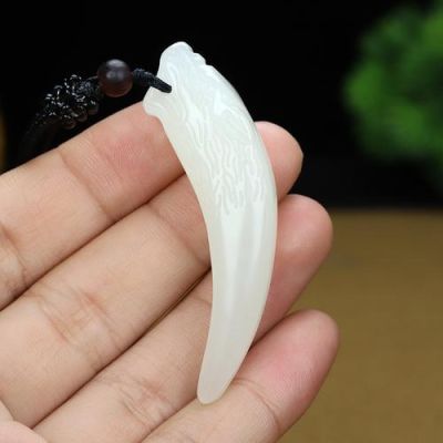 奥运会参赛证挂件咋挂的？（挂武器玉坠）