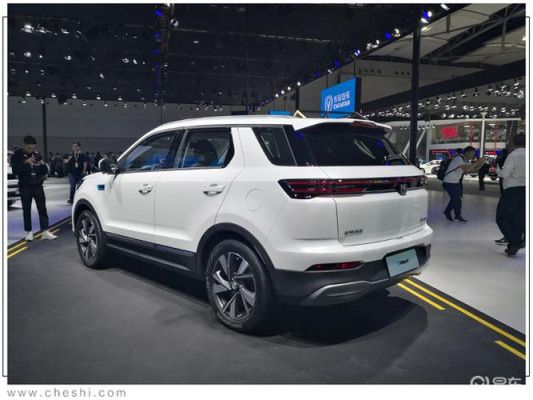 长安cs55为什么电动版贵？（cs最贵武器）