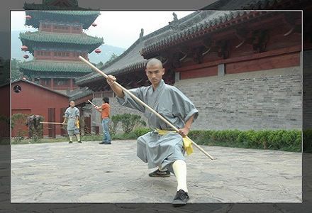 少林寺僧人的棍子少林寺僧人用的棍子是用什么？（僧人用什么武器）