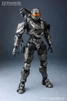 Halo中的士官长和神风烈士单挑谁厉害？（神风烈士 武器）