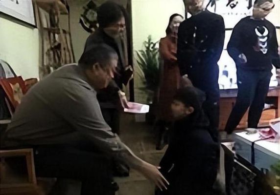 丈夫去世半年多，可我还是放不下他，我很痛苦该怎么办？（死亡年代稀有武器材料）