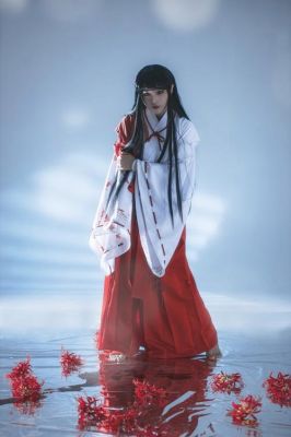 犬夜叉cos服怎么穿？（cos带武器的动漫妹子）