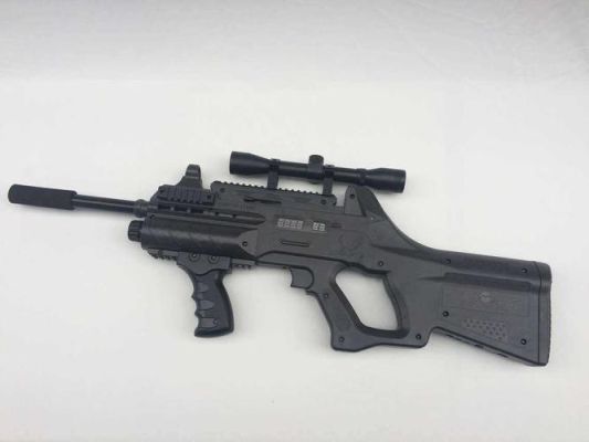 cs真人对抗基地用哪种枪？（cs的近身武器有哪些）
